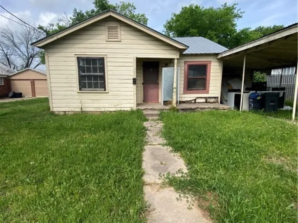 111 N 16th St, Gatesville, TX 76528