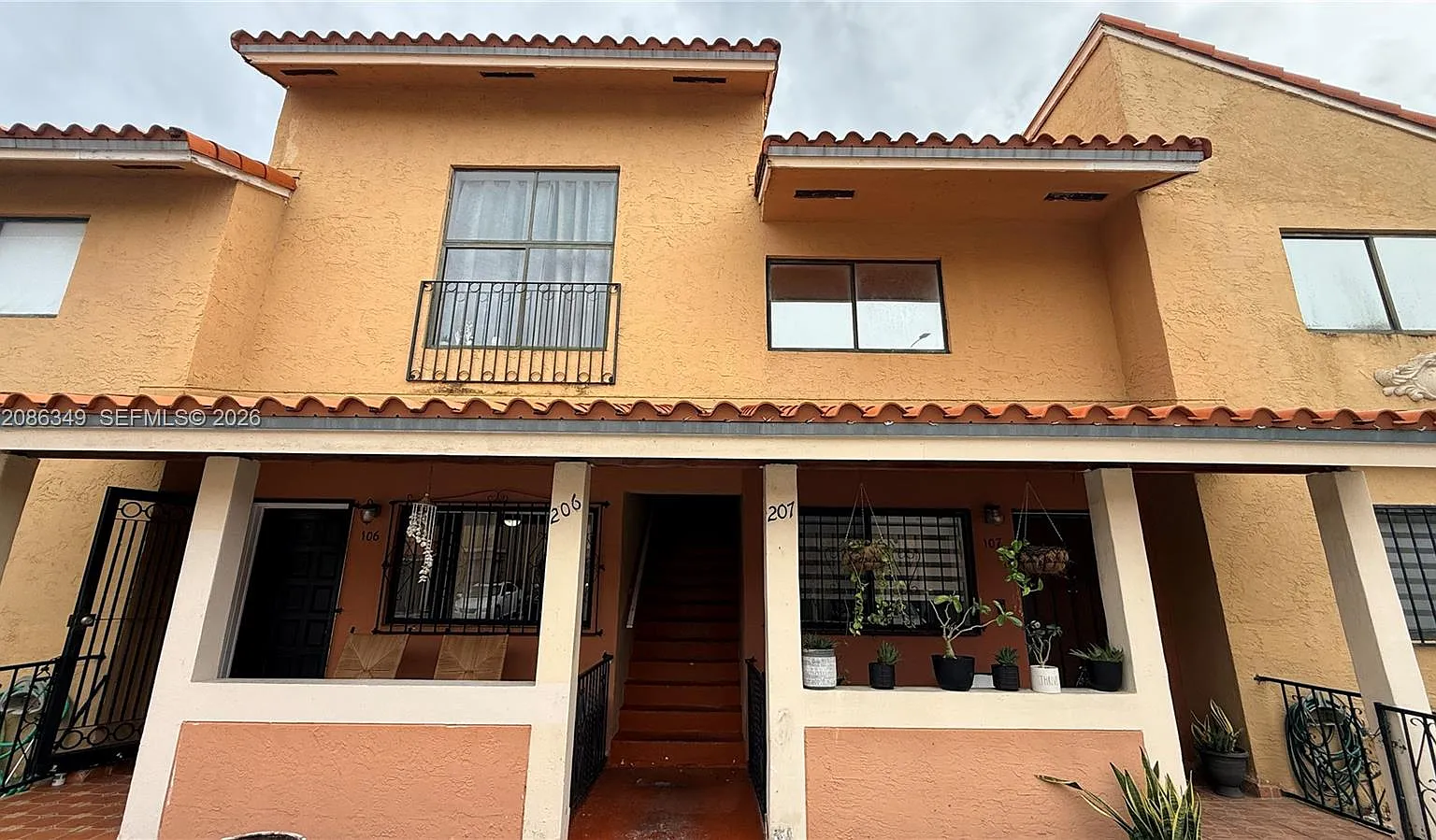 Residencial El Prado Cond — Photo 1