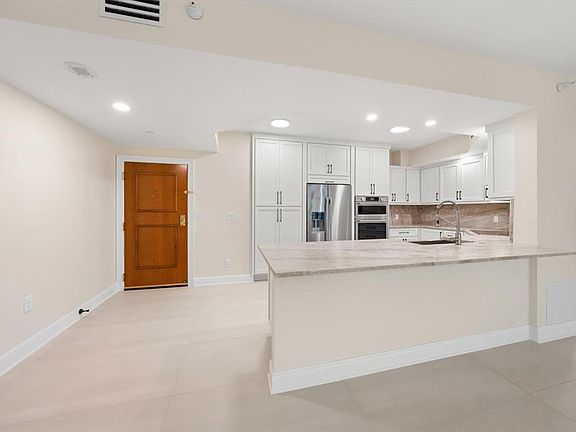 3rd image of 1170 GULF BLVD #1004
