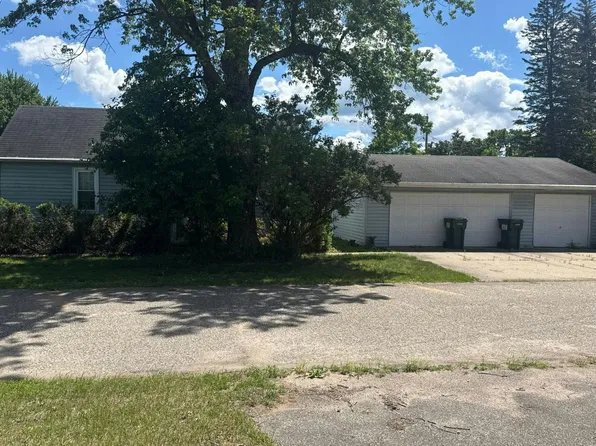 330 Lafayette St, Redgranite, WI 54970