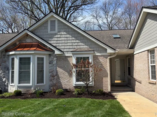 41642 Haggerty Woods Ct, Canton, MI 48187
