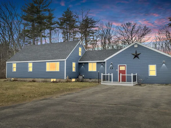 27 Crest Drive, Somersworth, NH 03878