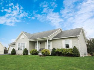 22 Wildflower Dr, South Burlington, VT 05403