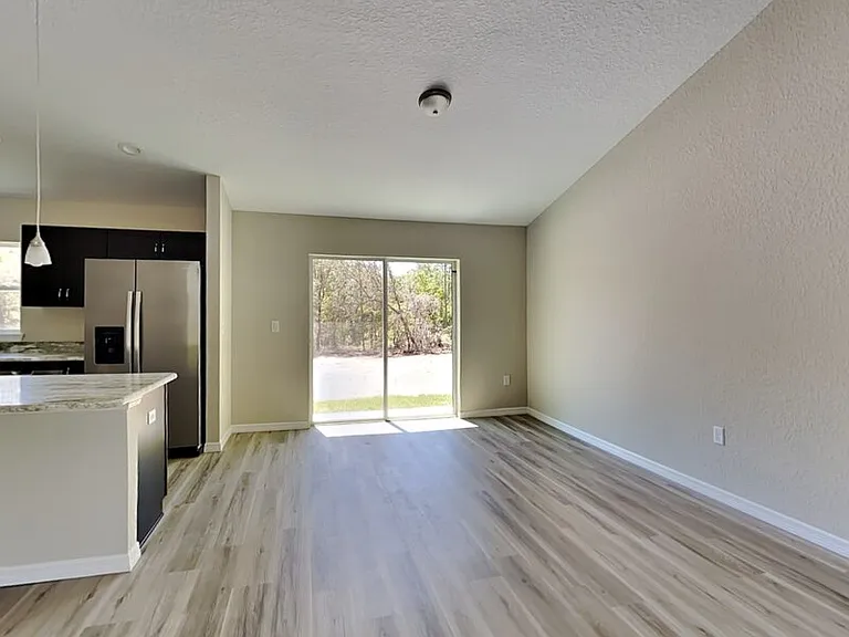 22222 SW Marine Blvd — Photo 3