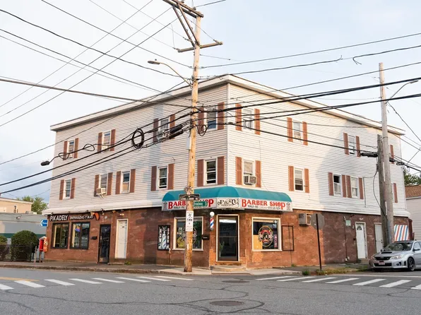 52 Willie St, Lowell, MA 01854