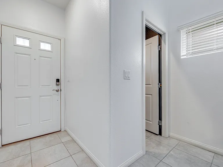 10963 Preston Trails Ave — Photo 6