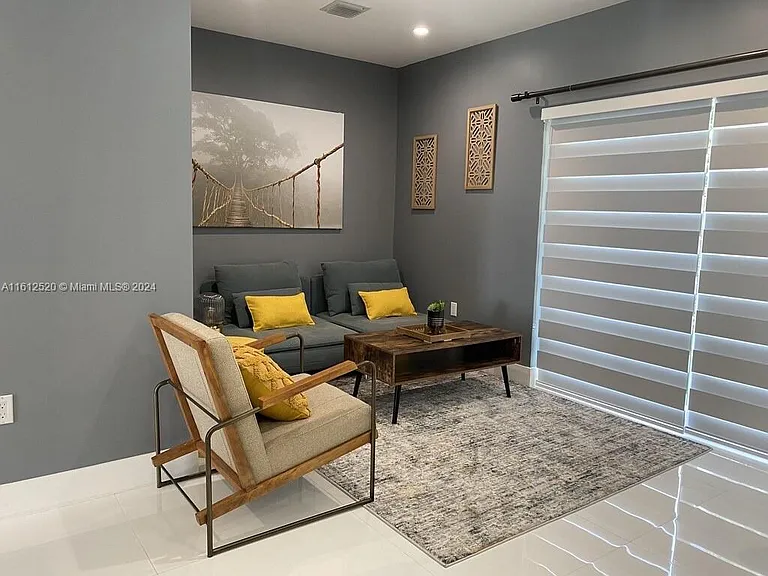 3445 SW 14th St #3445 — Photo 36