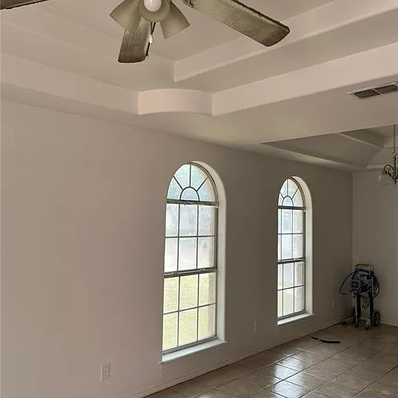 2515 Salvatierra Ave — Photo 3