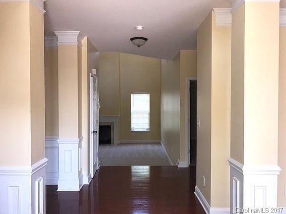 2nd image of 10345 Montrose Dr