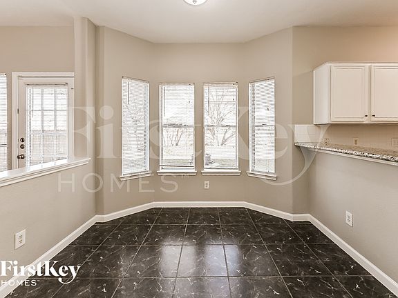 5th image of 3117 Bay Creek Dr