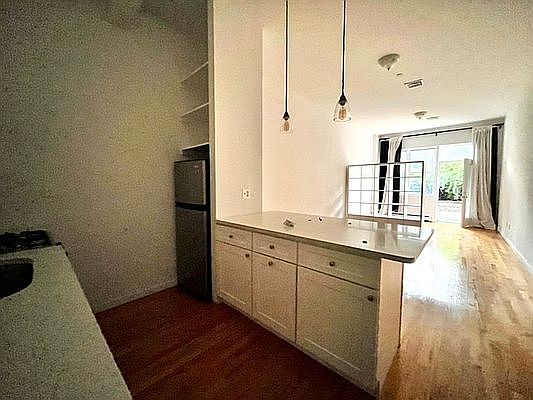 3rd image of 611 Grand St APT 1A