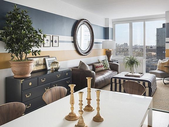 4th image of 2840 Jackson Ave #17H