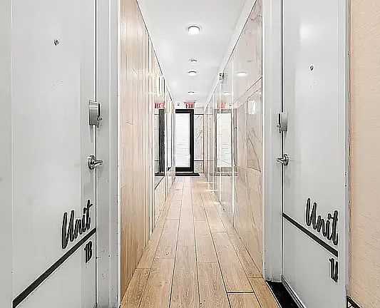4th image of 223 E 96th St #2D