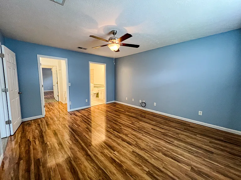359 Mercedes Ave — Photo 12