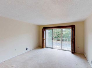63 Mulberry Ct, Hamilton, NJ 08619