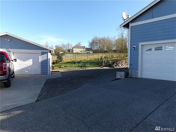 3rd image of 8206 Avery Ln