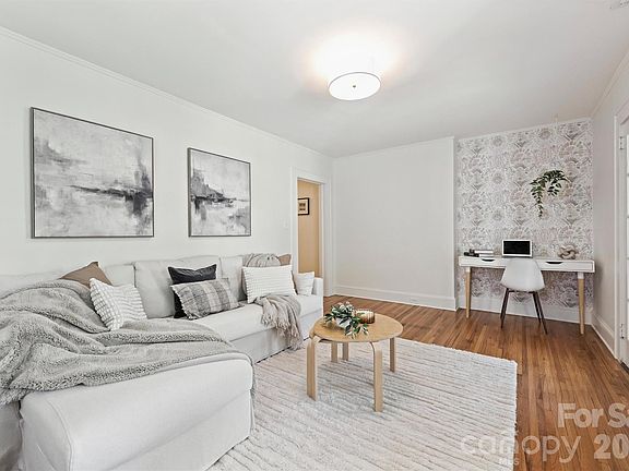 4th image of 118 N Laurel Ave
