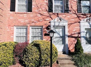 308 E Cornell Dr, Sterling, VA 20164