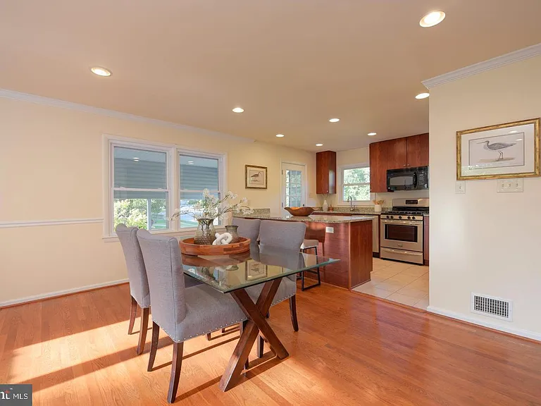 8506 Wagon Wheel Rd — Photo 6