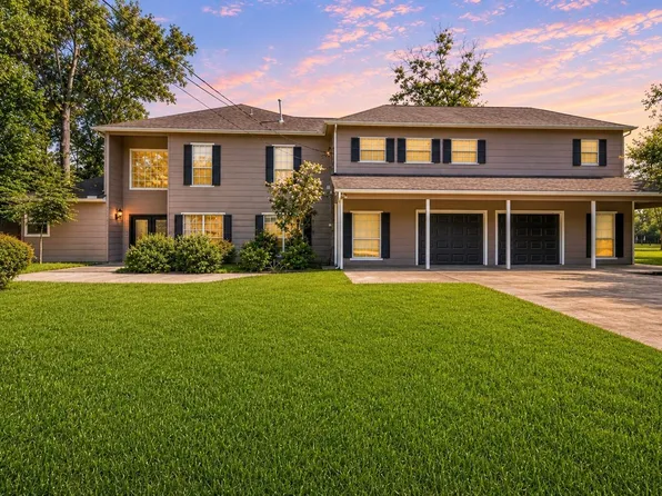 29015 Commons Oaks Dr, Huffman, TX 77336