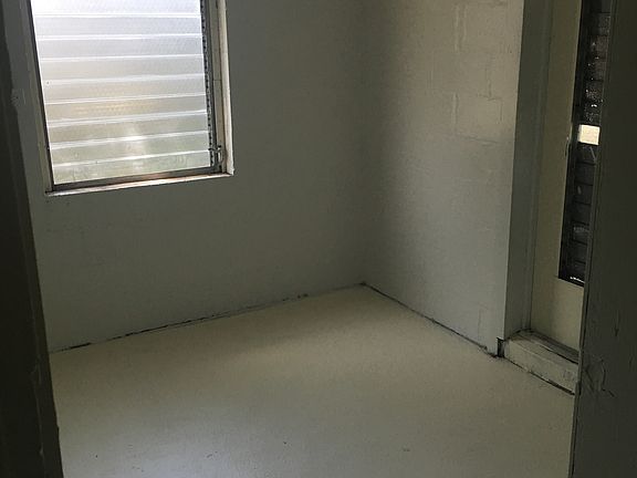 4th image of 608 Julius T Horney Dr