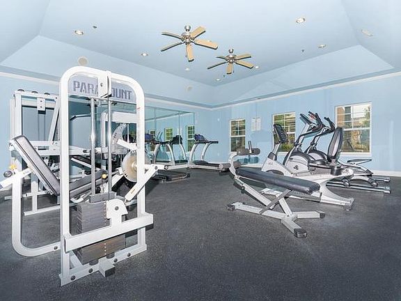3rd image of 2738 Vineyards Dr SE #112