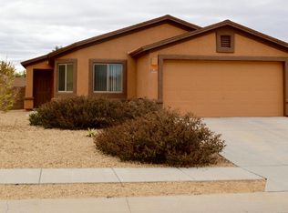 8405 W Benidorm Loop, Tucson, AZ 85757