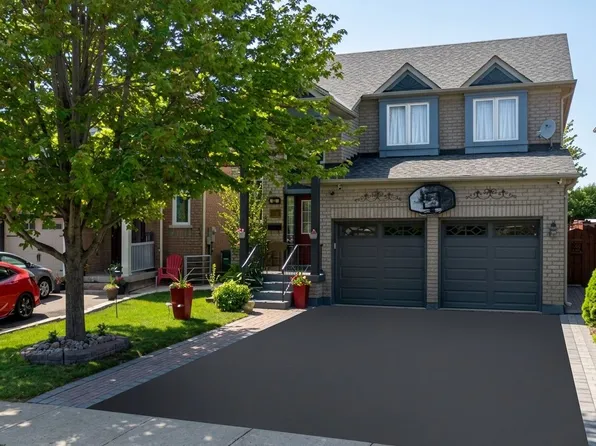 82 Earl Grey Cres, Brampton, ON L7A 2L2
