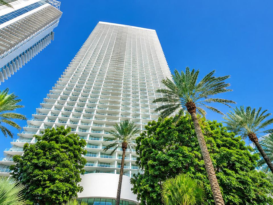 1st image of 16901 Collins Avenue #3002