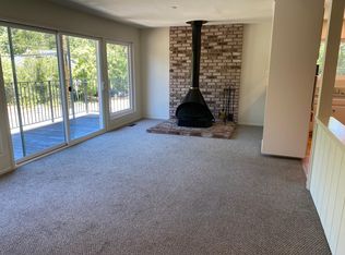 30 Manor Rd, Fairfax, CA 94930