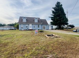 8650 Churchill Dr, Oak Grove, KY 42262