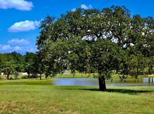 218 Interlaken St, Fredericksburg, TX 78624