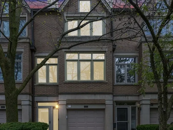2700 N Southport Ave, Chicago, IL 60614