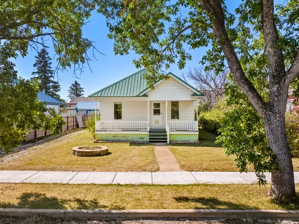108 2nd Ave S, Stanford, MT 59479