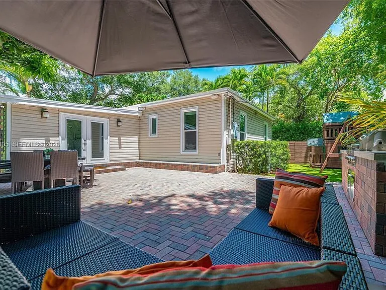 3610 S Douglas Rd — Photo 24