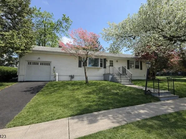 62 Weston Ave, Chatham Boro, NJ 07928