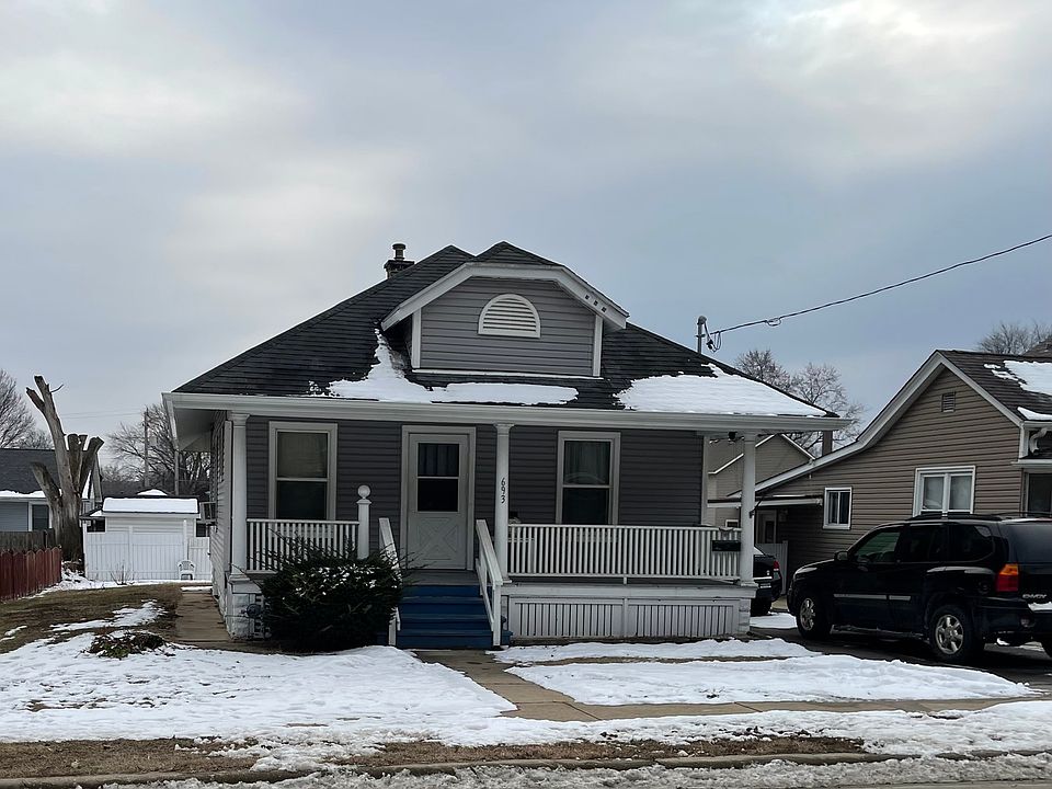 2nd image of 693 E Bluff St