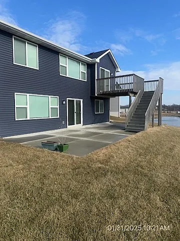 Building Photo - 426 SE Dapple Dr