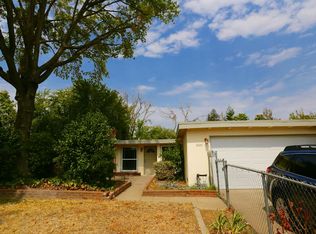 8889 Halverson Dr, Elk Grove, CA 95624