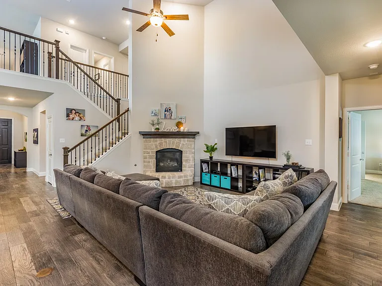 3515 Washington Dr — Photo 24