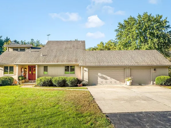 5810 Forest Preserve Rd, Rockton, IL 61072