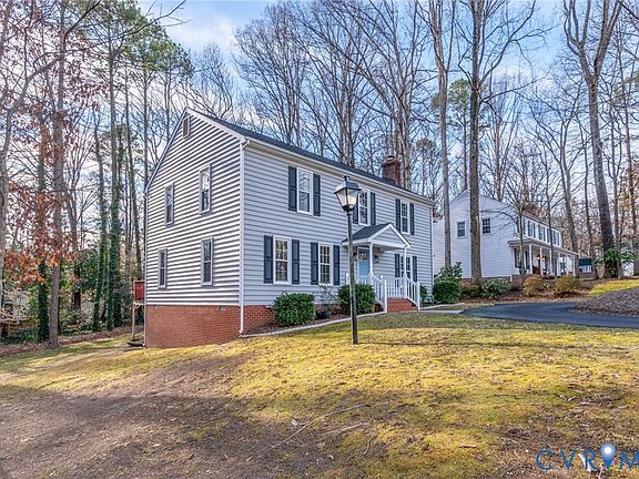 3rd image of 10219 Windbluff Dr