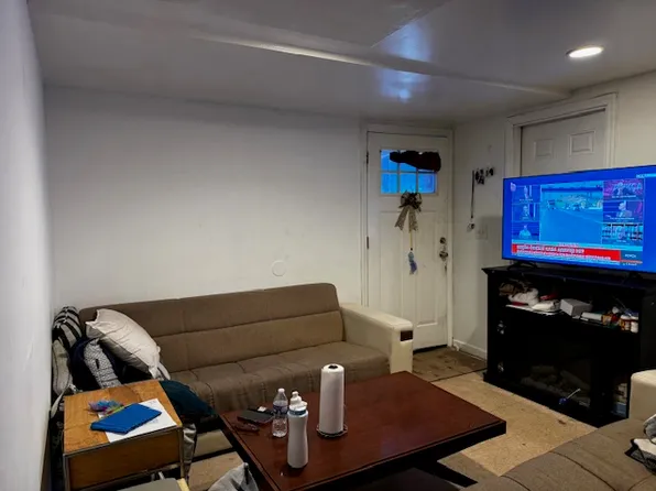 (undisclosed Address), Brentwood, NY 11717