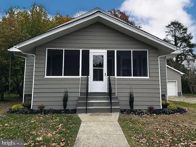 1st image of 23 Arcadia Pl