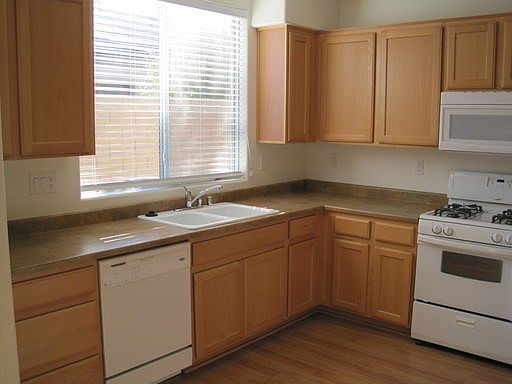 4th image of 7213 Fountain Village Ave