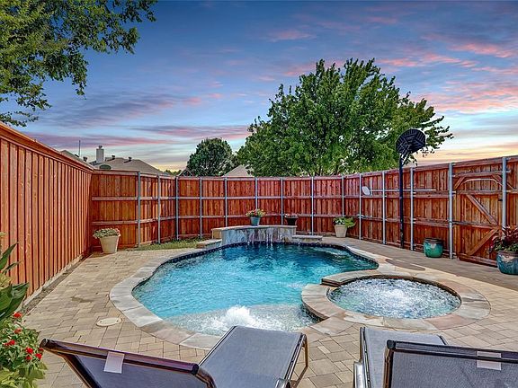 4th image of 4513 Highridge Dr