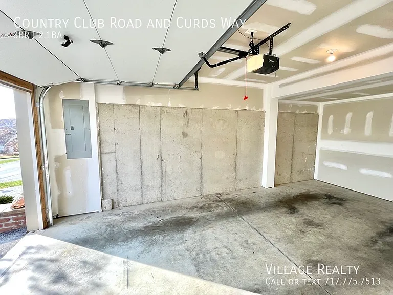 Country Club Rd — Photo 99