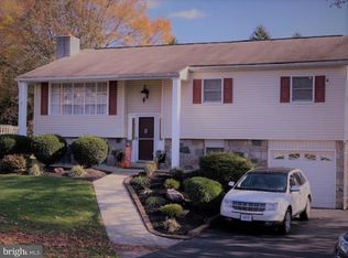 1488 Woodmere Rd, Pottstown, PA 19464