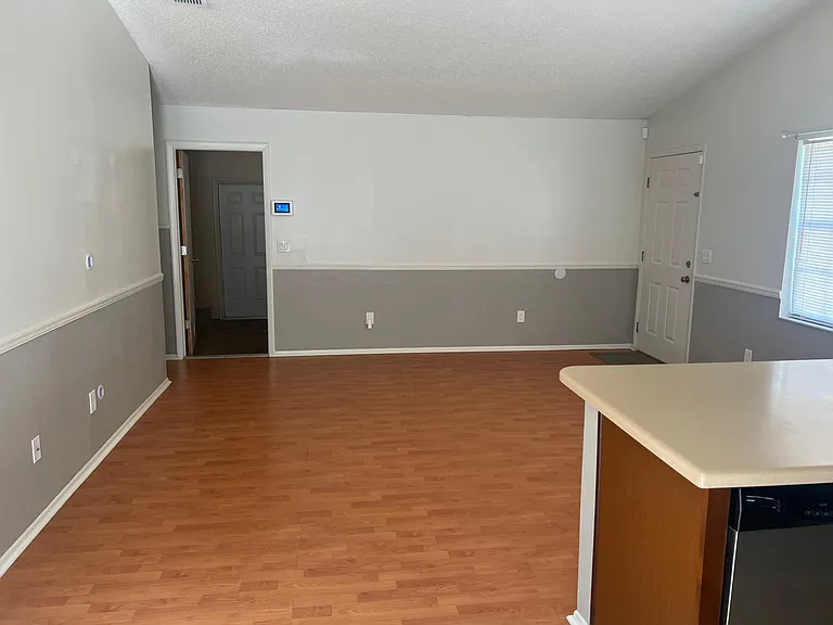 2314 E Crystal Lake Ave — Photo 3