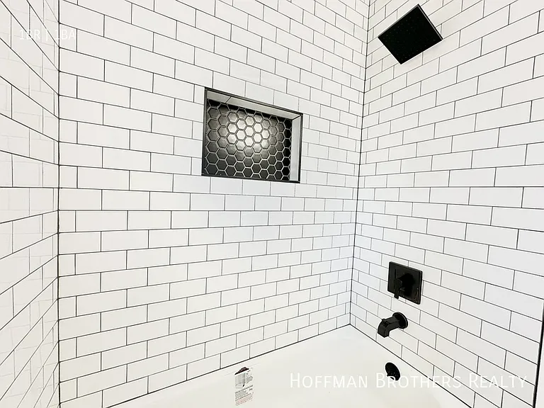 243 S Carondelet St #6 — Photo 8